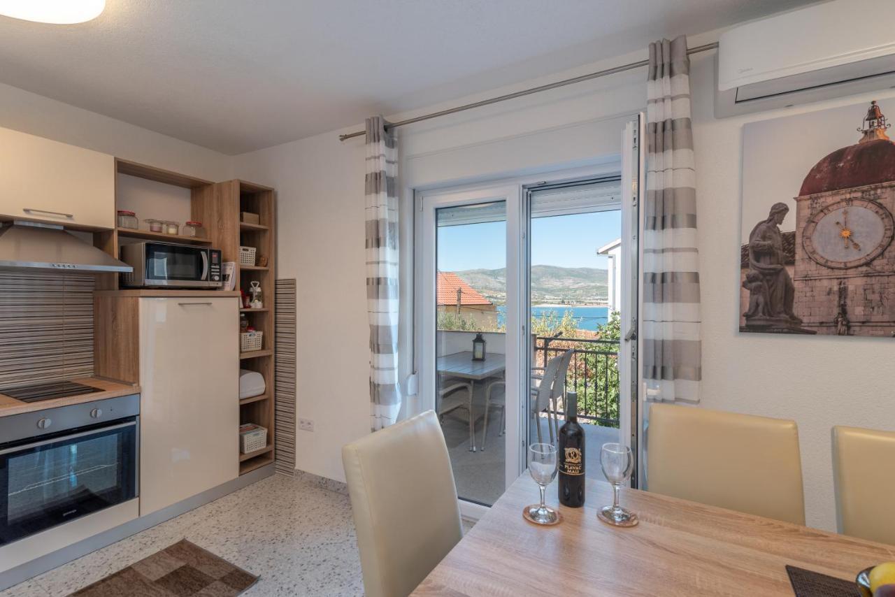 Apartment Gagula With Jacuzzi Trogir Extérieur photo