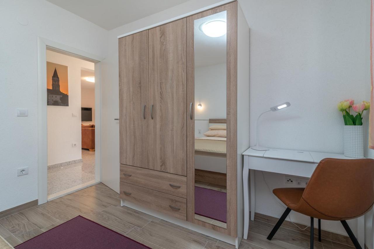 Apartment Gagula With Jacuzzi Trogir Extérieur photo