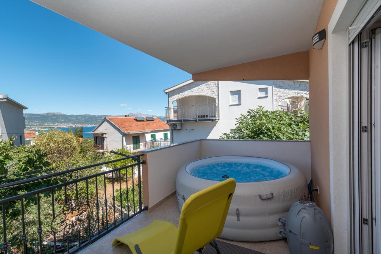 Apartment Gagula With Jacuzzi Trogir Extérieur photo