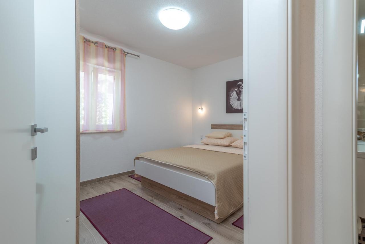 Apartment Gagula With Jacuzzi Trogir Extérieur photo