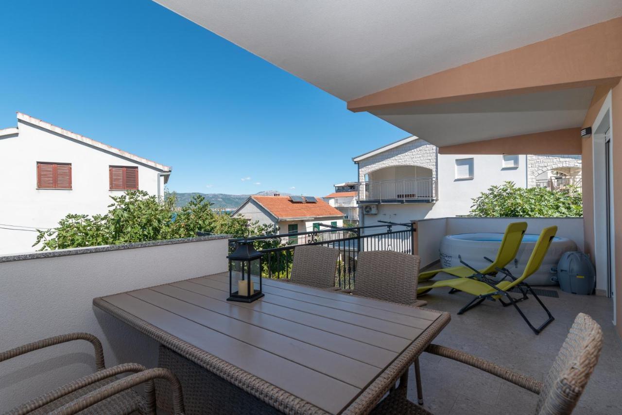 Apartment Gagula With Jacuzzi Trogir Extérieur photo