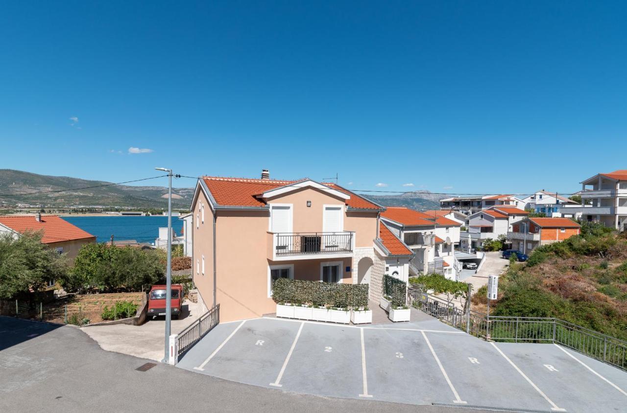 Apartment Gagula With Jacuzzi Trogir Extérieur photo