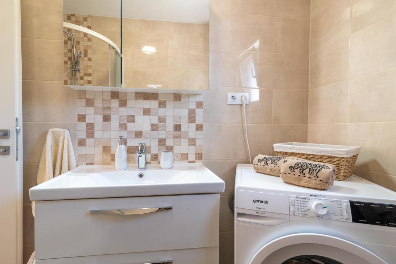 Apartment Gagula With Jacuzzi Trogir Extérieur photo